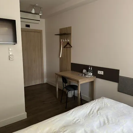 Kro Wiosna 3*